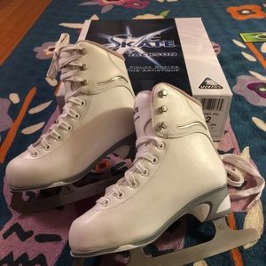 Girls figure skates